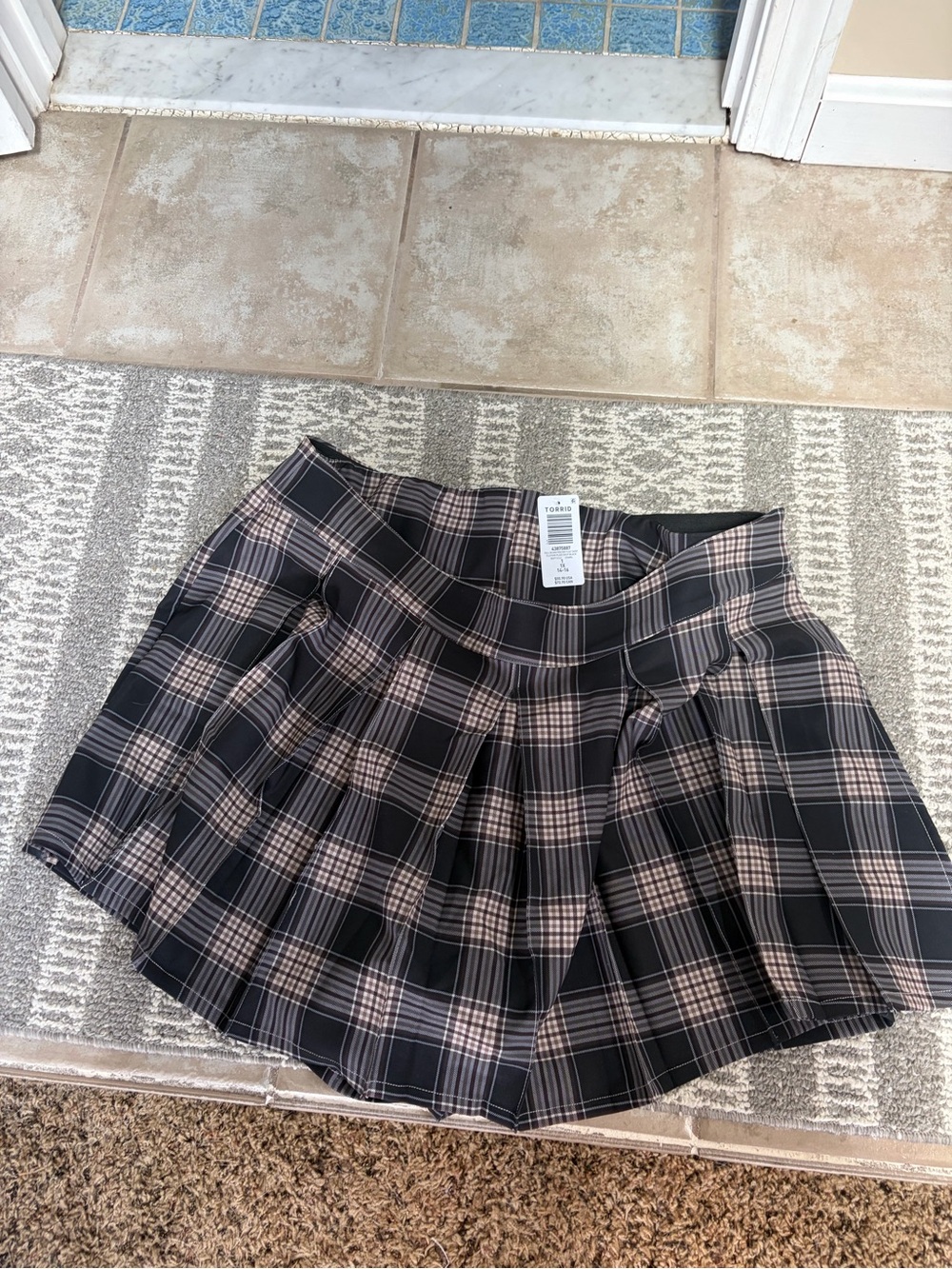 torrid Black and Blush Plaid Pleated Mini Skirt - High Waist
